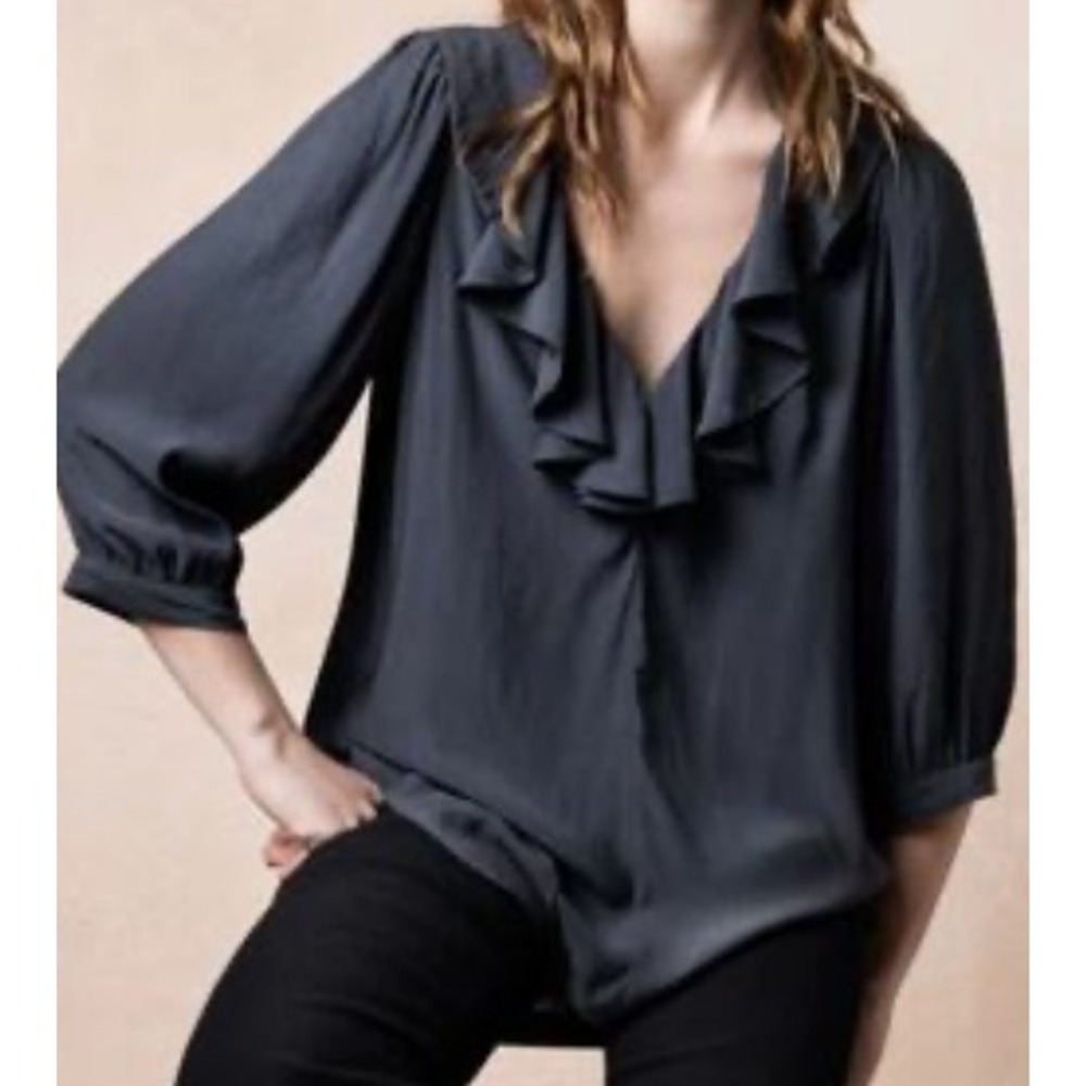 Smythe Over The Head Black Ruffle Collar Blouse Womans Size S/P